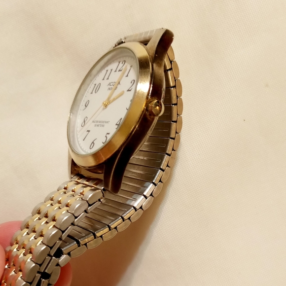 Acqua Indiglo Men's Steel Gold Tone Watch - Picture 8 of 10